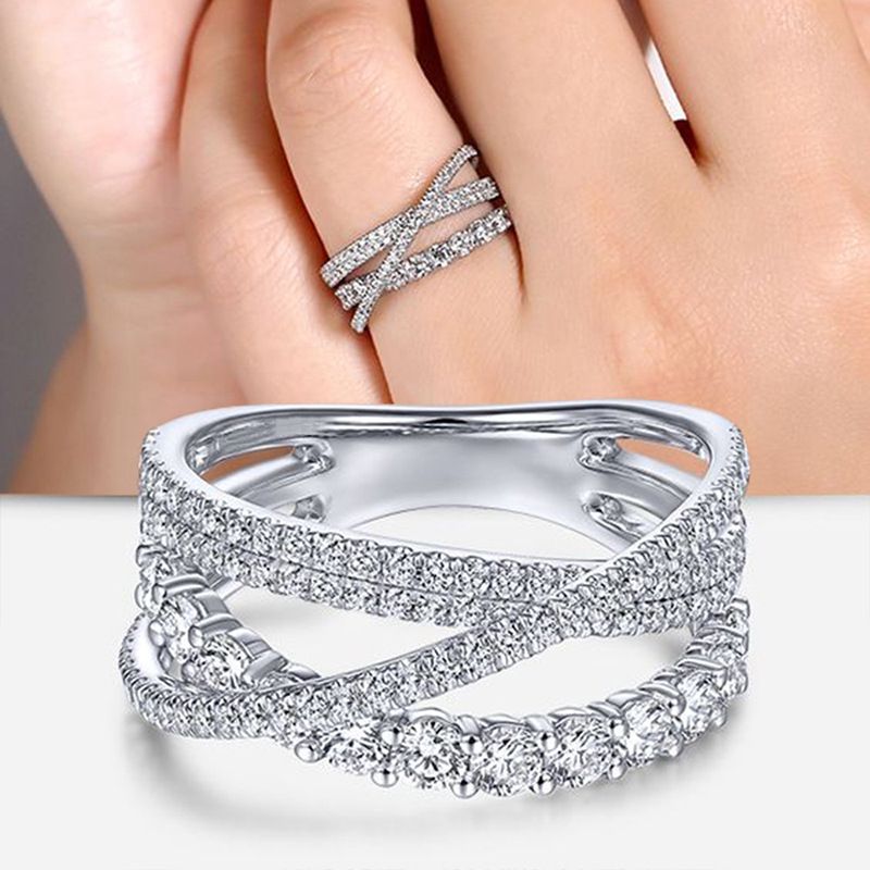 Cao Shi's Simple Elegant Style, Smart Dynamic Diamond Inlaid Cross Line Spiral Shape and Ring for Women_voghion.com