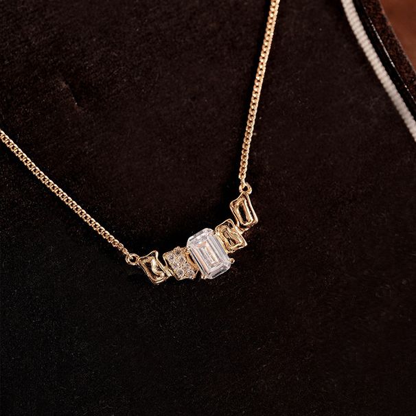 Minimalistische, exquisite, trendige Halskette im Ins-Stil mit unregelmäßiger geometrischer Form für Damen, vielseitiges Schlüsselbein für den Pendelverkehr im Herbst und Winter_voghion.com