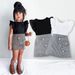 "Girls' Lace & Houndstooth Summer Outfit – Flutter Sleeve Top + Skirt Set (White/Black, 90-130cm)"_voghion.com