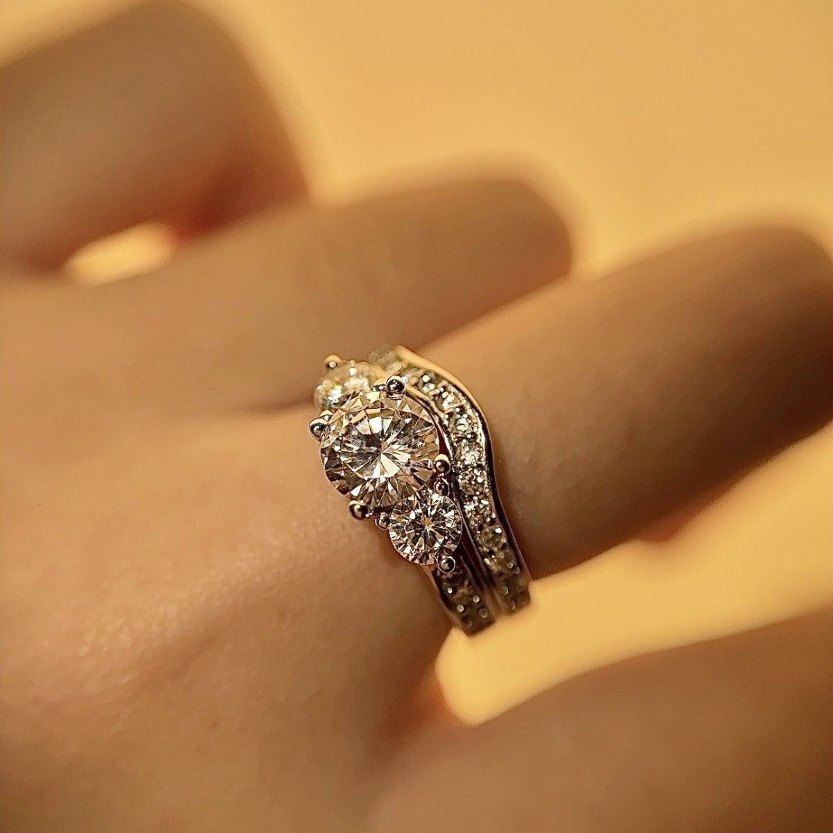 New Platinum-Plated Men's And Women's Micro-Paved 90% Simulated Diamond Lily Of The Valley Lifetime Love Wedding_voghion.com