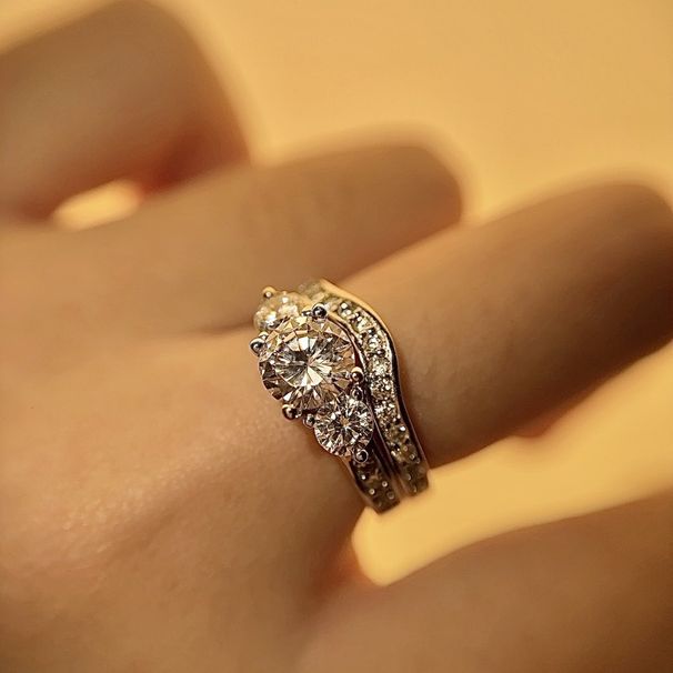 New Platinum-Plated Men's And Women's Micro-Paved 90% Simulated Diamond Lily Of The Valley Lifetime Love Wedding_voghion.com