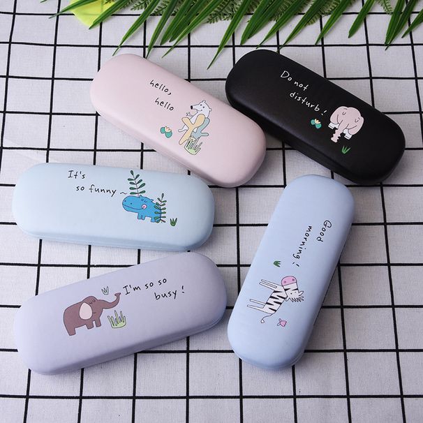 Custodia per occhiali con montatura per occhiali con montatura a catena in pelle di animale unisex Cartoon. Custodia per occhiali miopia_voghion.com