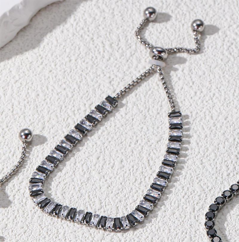 Square Zircon Adjustable Bracelet W omen's Simple Light Luxury Bracelet Personalized Temperament High End Feeling Bracelet_voghion.com