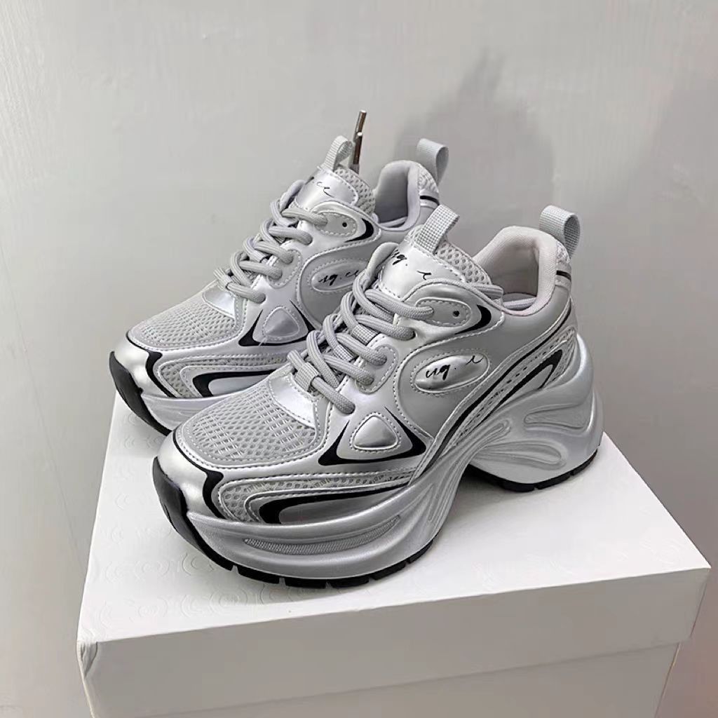 Internet famous dad's are super popular for women in spring 2024. New thick soled high rise running with breathable_voghion.com