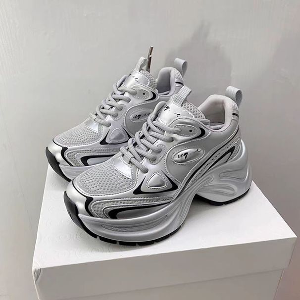Internet famous dad's are super popular for women in spring 2024. New thick soled high rise running with breathable_voghion.com