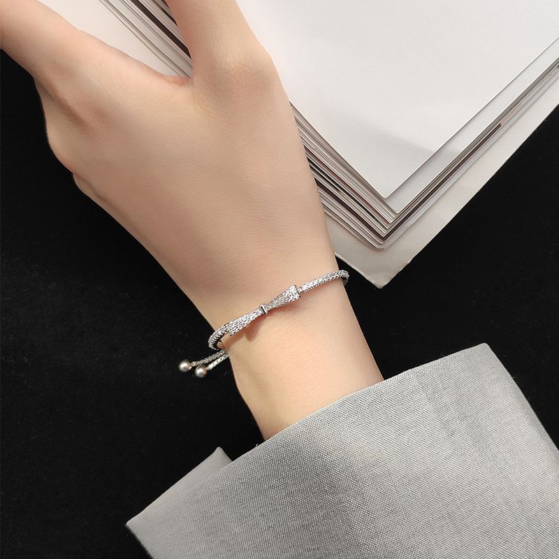 Fiocco di diamanti scintillanti in argento per donna, design semplice INS, temperamento di nicchia, moda fresca, stile minimalista_voghion.com