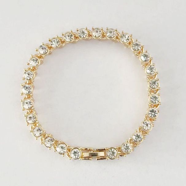 Set di gioielli alla moda e versatili, collana di diamanti, bracciale, orecchini, anello set di quattro pezzi_voghion.com