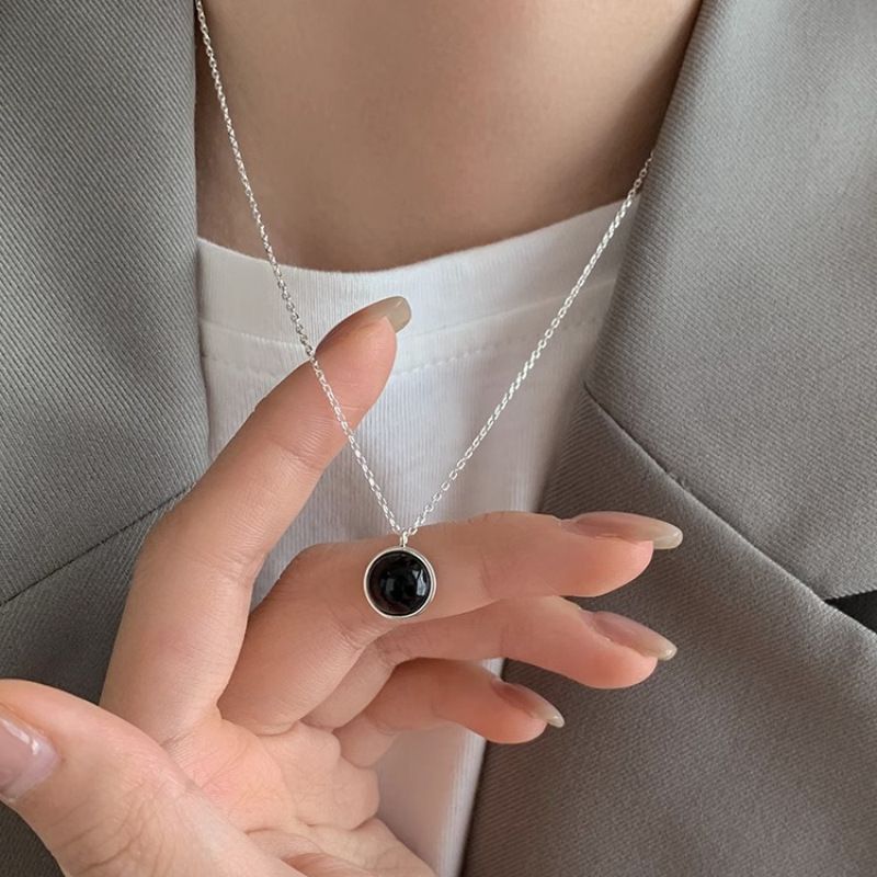 Sterlin VENUS Sier Necklace for Women Girl Black Aate Circular Desin Simplicity Office Trend Jewelry_voghion.com