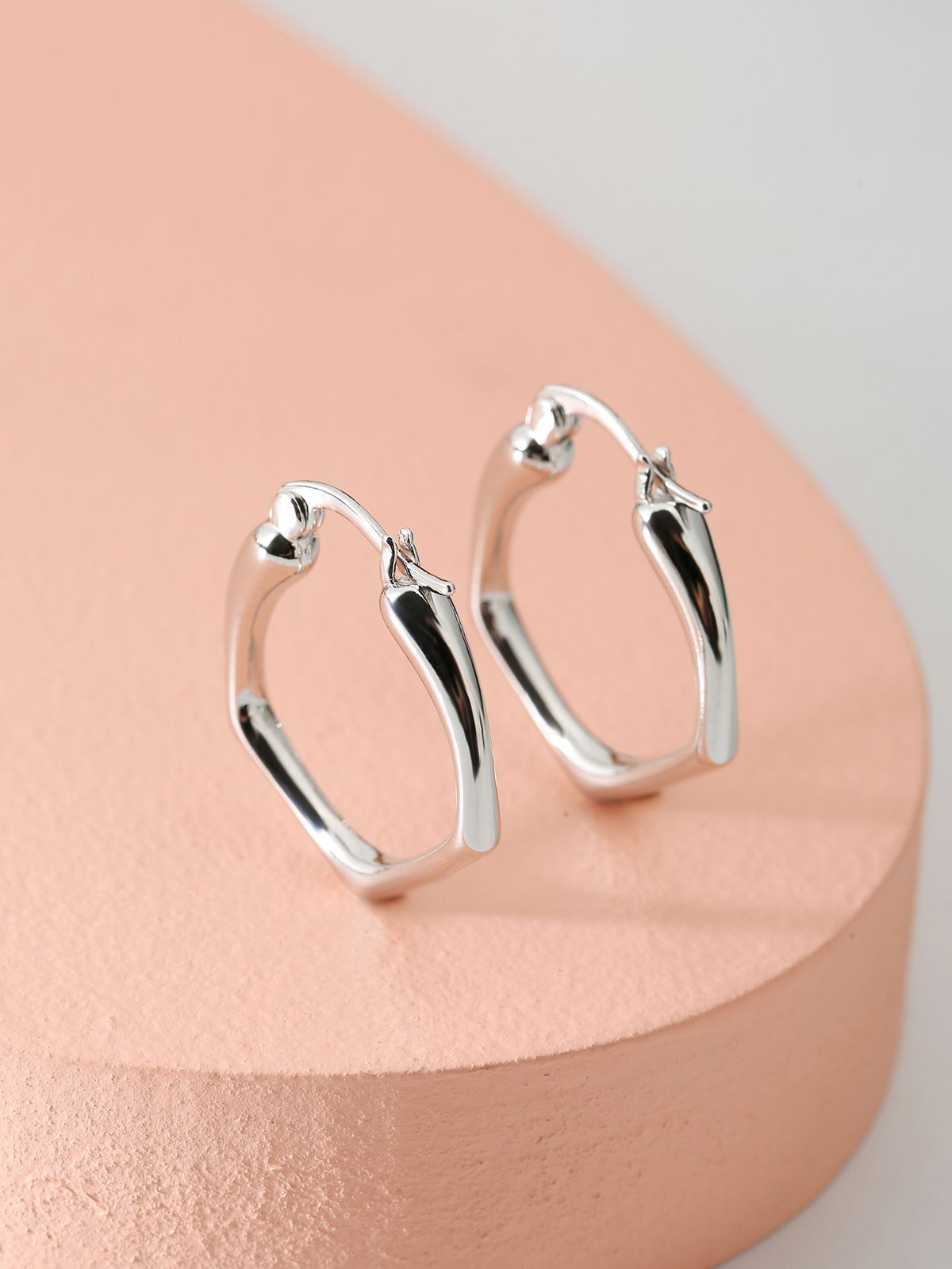 Earrings Simple Irregular Curve Ear Clip Light Luxury High End Ear Ring Polygon Earring Earrings_voghion.com