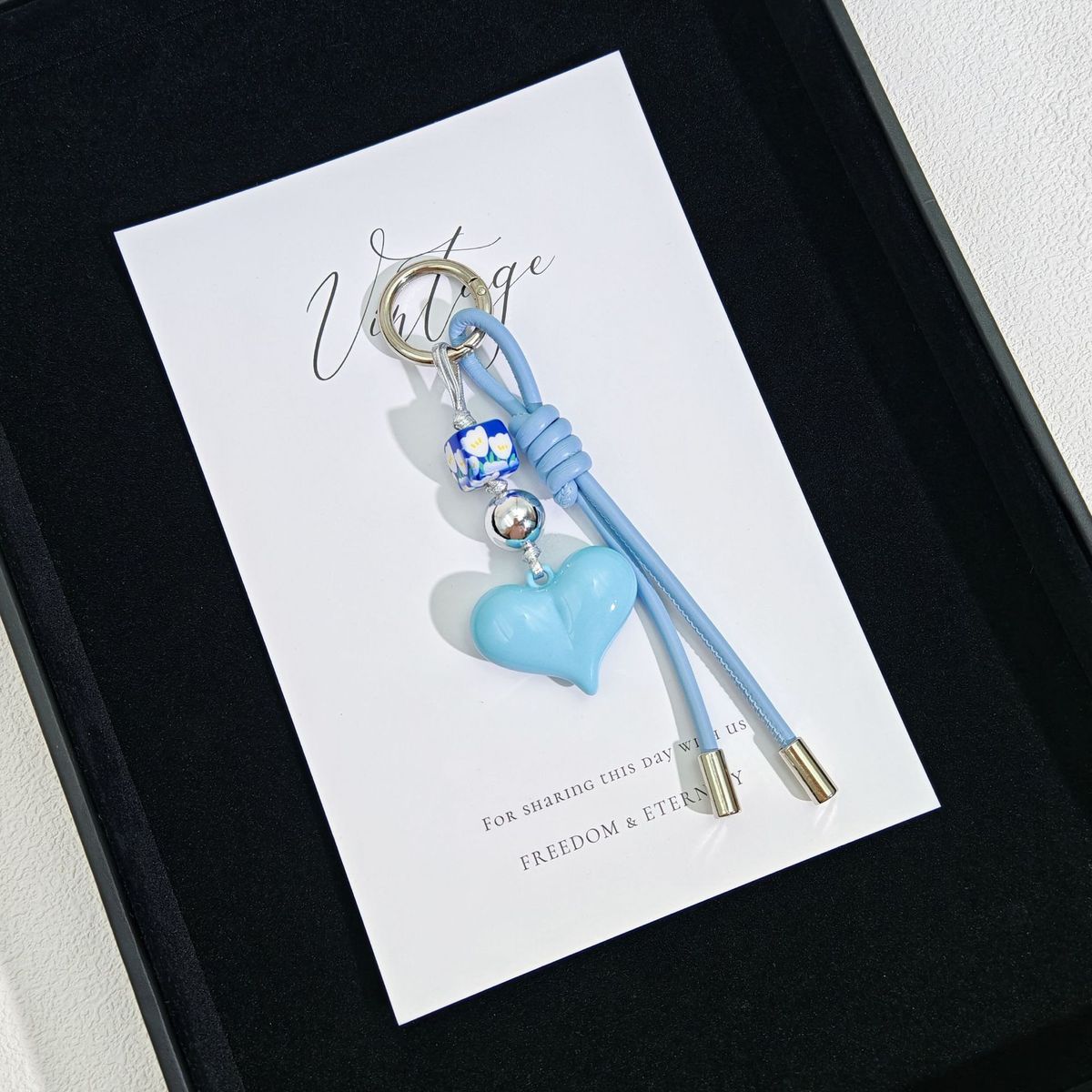 Prívesok na tašku Jednoduchá, vysoko kvalitná, módna prívesková taška v tvare srdca, ručne tkaný kožený prívesok na kľúče_voghion.com