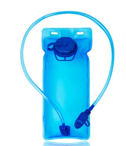 Mochila leve e resistente à água para ciclismo, trilhas e caminhadas noturnas, ideal para esportes ao ar livre. Perfeita para uso noturno. Ideal para caminhadas e corridas. Possui faixas refletoras e é resistente à água._voghion.com