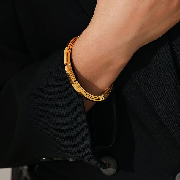 Minimalistisch gestaltetes mehrschichtiges offenes Armband mit Great Wall-Muster, modisches Armband aus Edelstahl_voghion.com