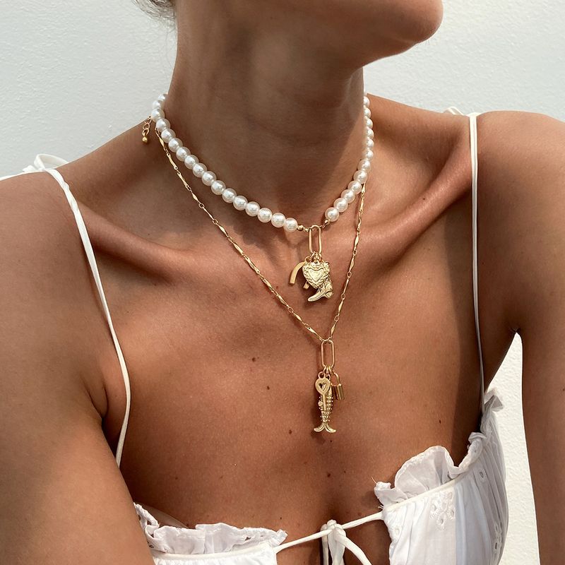 Europäischer und amerikanischer grenzüberschreitender Schmuck, barocke Perlenkette, Retro-Liebesfisch-Legierung, Anhänger, Schlüsselbeinkette_voghion.com
