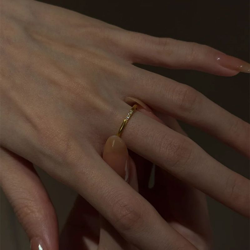 Mittelalterlicher Goldpunkt-kubanischer einzelner Diamant-Zeigefinger-Frauen, geometrischer Ring für Frauen_voghion.com