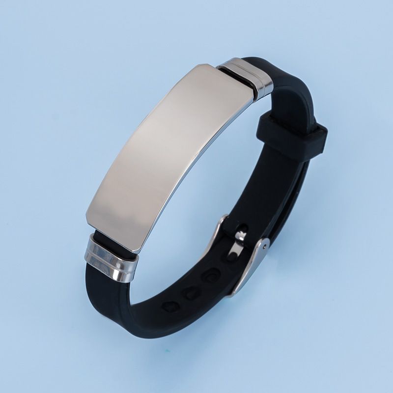 Bracciale sportivo regolabile in acciaio al titanio e silicone per coppie - Bracciale unisex con incisione personalizzata, design geometrico alla moda, nero e argento_voghion.com