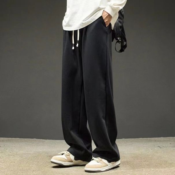 Gerade geschnittene, mit Fleece gefütterte Jogginghose für Jungen – ideal für Herbst und Winter. Weit geschnittene, lockere Sport- und Freizeithose für Herren._voghion.com