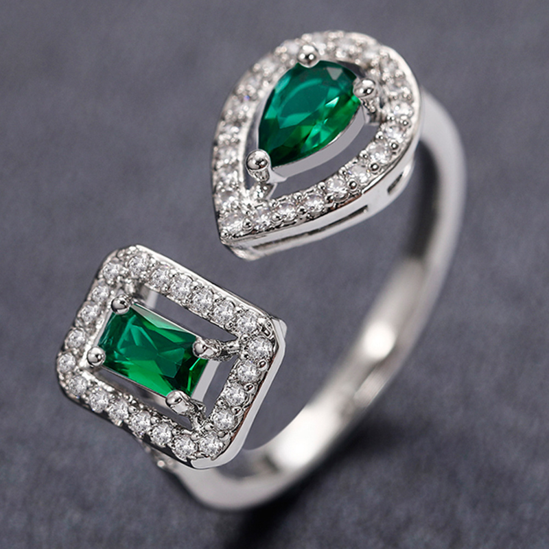 Squisito anello geometrico con goccioline d'acqua quadrate in zircone di Cao Shi con piccolo anello leggero_voghion.com