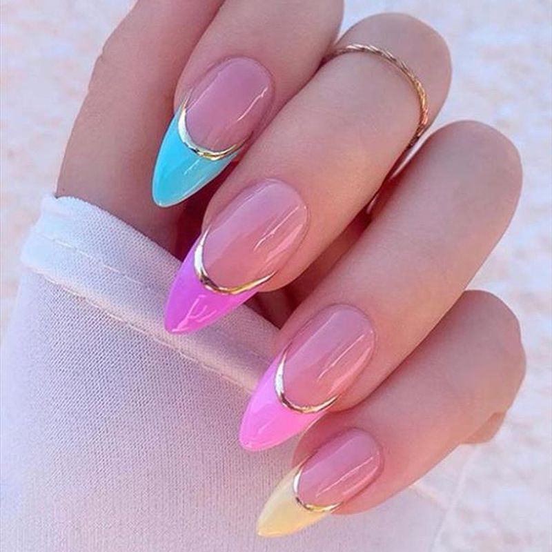 Lange Amandel 24 Stuks Fake Nail Tips Glanzende Zwarte Stiletto Kunstnagels Franse Puntige Druk op Nagels Wearable Finis s s_voghion.com