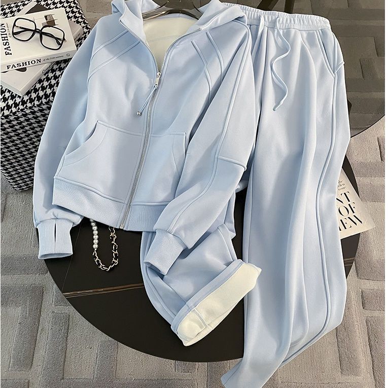 Completo con felpa oversize foderata in pile e pantaloni larghi a vita alta: comodo completo invernale da donna, due pezzi alla moda per il tempo libero con silhouette giovanile_voghion.com