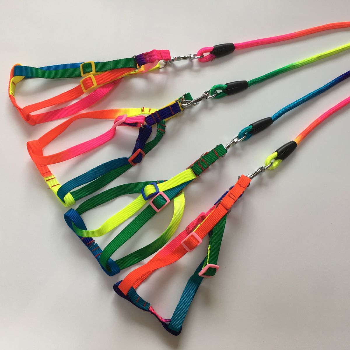 Round Vest Pet Leash Chest Back Style Colorful Rope_voghion.com