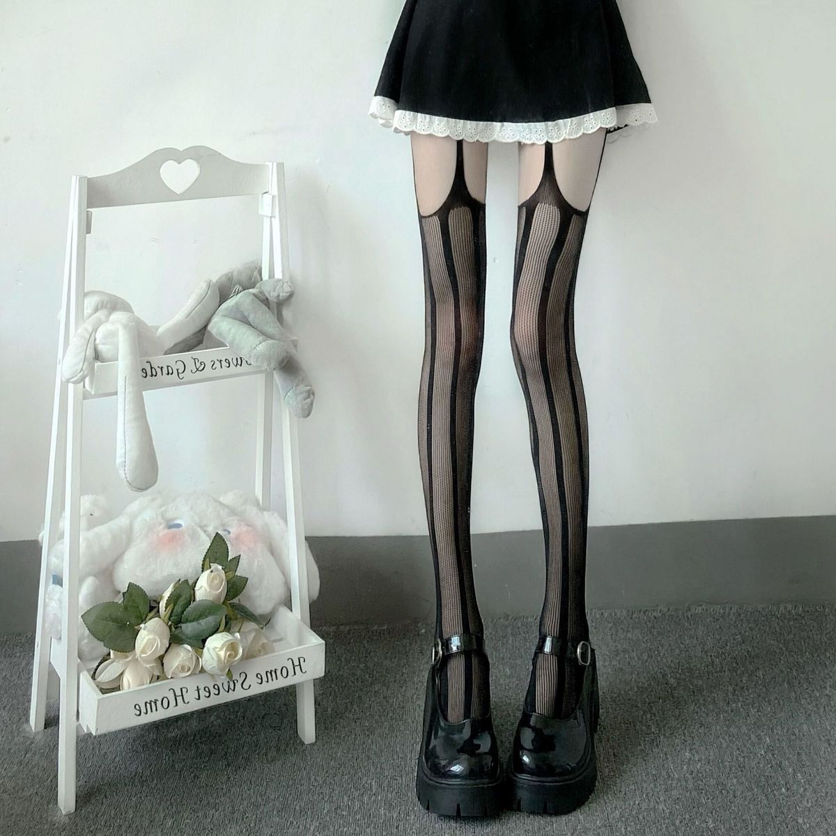 Hot girl JK summer internet celebrity ins knee high sexy black silk suspender pantyhose women gothic style fishing net_voghion.com