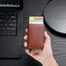 Porta carte Portafogli Rfid Shield Antifurto Spazzola Ultra-sottile Carta di credito Lega di alluminio Borsa per carte Portafoglio multi-carta da uomo in metallo_voghion.com