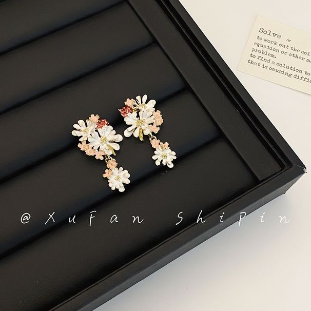 Boucles d'oreilles marguerites colorées et douces, design de niche, style artistique, cœur féminin, accessoires d'oreilles polyvalents_voghion.com