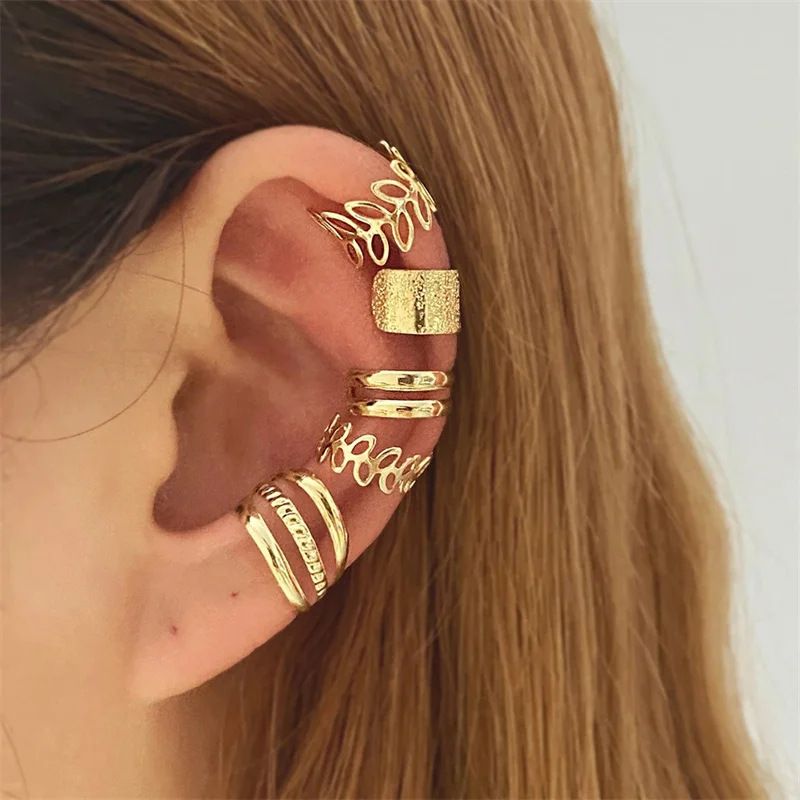 Fashion Vacation Women's Five-Piece Set Rhinestone Butterfly Hollow Non-Perforated Cartilage Earrings Fashion Star And Moon Integrated Chain Ear Clips_voghion.com