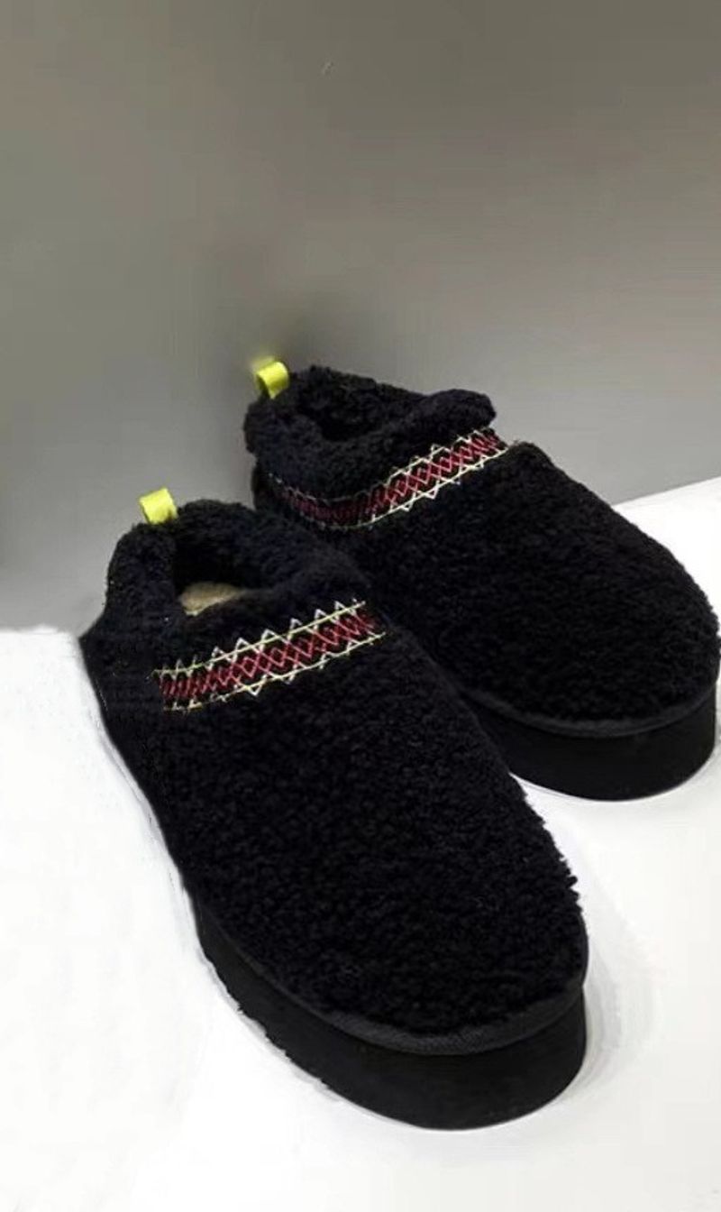 Chaussures chaudes en velours et fourrure pour la maison, semelle épaisse, fourrure accrue, bottes de neige à bout intégré, nouvelle collection automne et hiver 2023_voghion.com