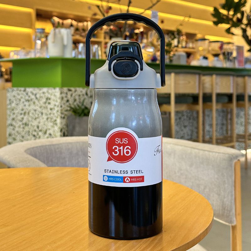 Ny gradient 3D-tegneserieisolert søt stråvannkopp for studenter med høy skjønnhet og stor kapasitet sportshåndholdt_voghion.com