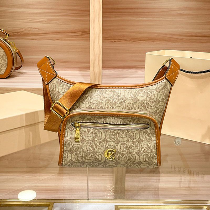 Light Luxury Women's 2024 New Fashionable Personalized Shoulder, Unique Design, Leisure and Trendy Printed Crossbody_voghion.com