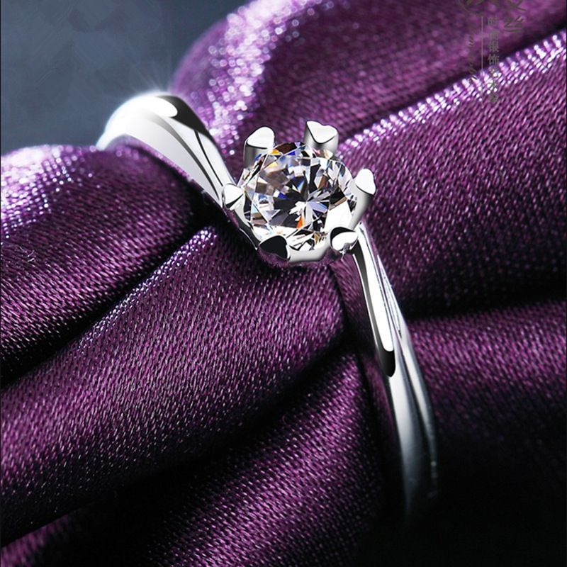 Chica de moda de piedra Mosang de imitación de transmisión en vivo propone casarse con un anillo de apertura de diamantes de simulación de seis garras_voghion.com
