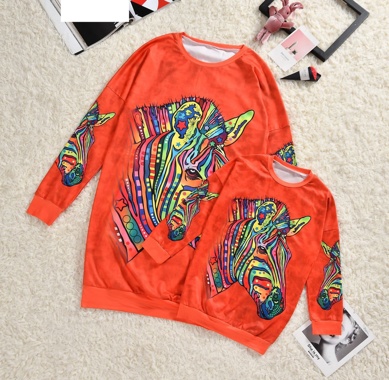 Mother&Kids Digital bedruckter Mops-Cartoon-Familien-Kapuzenpullover für Frauen_voghion.com