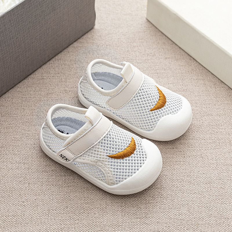 Sandali traspiranti con suola morbida per bambini, da passeggio, per donne, estate 2023, nuovi, con traforo, per un bambino di tre anni_voghion.com