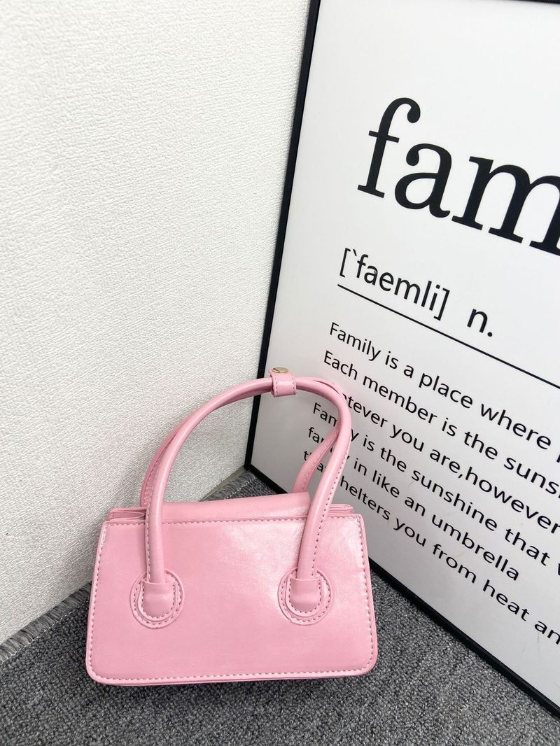 2025 New Spring Niche Design Simple Mini Square Foreign Flavor Has A Sense Of Quality, Portable Fashion Versatile Shoulder Bag_voghion.com