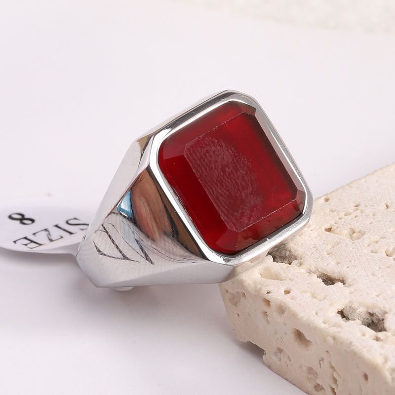 Anillo de acero y titanio con incrustaciones de cristal cuadrado simple para hombre, anillo que combina con todo._voghion.com