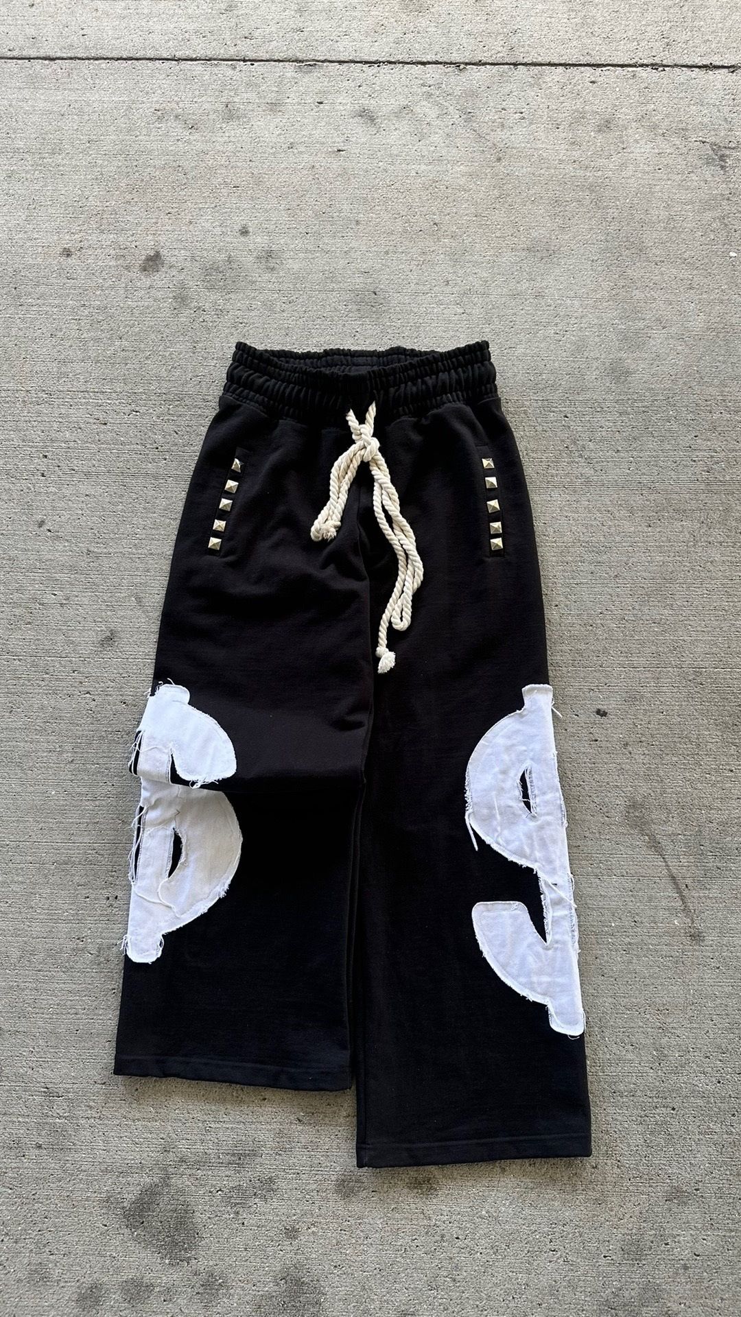 Pantaloni streetwear gotici Y2k con ricami graffiti e patchwork - Pantaloni elasticizzati a vita alta e gamba dritta per uomo e donna_voghion.com