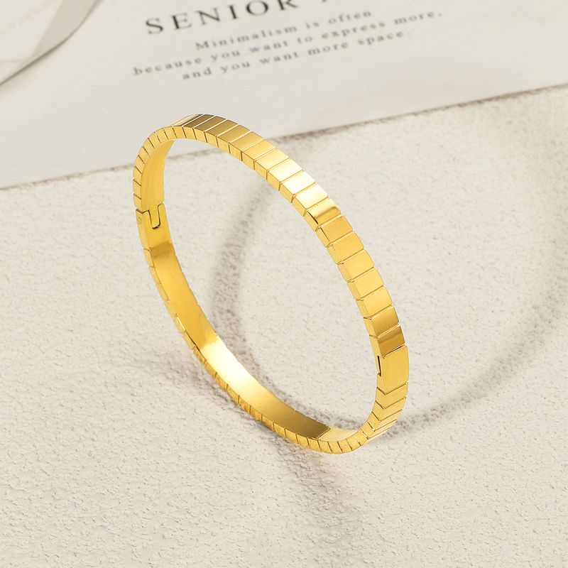 Light Geometric Square Titanium Steel Niche Exquisite Women's Bracelet_voghion.com