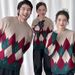 Retro-Argyle-Weihnachtspullover-Set für die Familie – Gemütliche, aufeinander abgestimmte Weihnachtsstrickwaren (3-4 Personen)_voghion.com