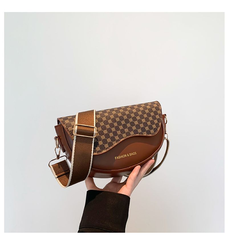 Fashionable semi-circular for women in spring and summer 2024, new western-style contrasting color leopard print saddle_voghion.com