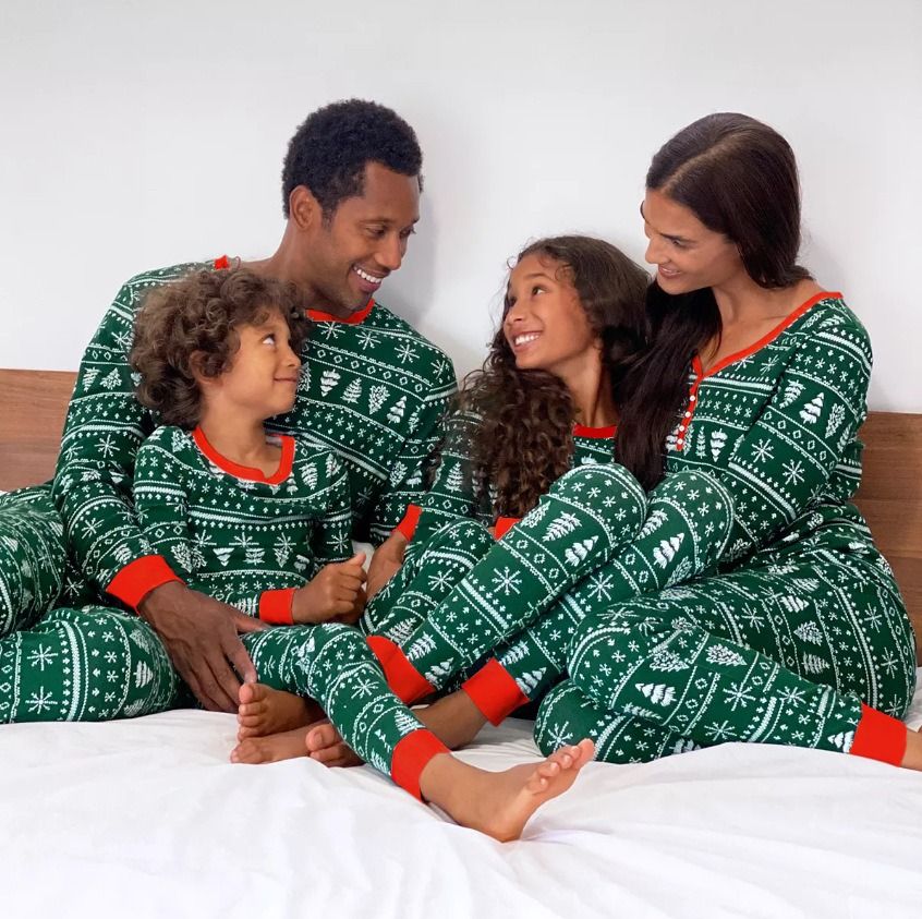 2025 Autumn Winter Family Couple Christmas Fun Print Loungewear Pajamas Parent-Child Matching Set Cozy Homewear_voghion.com