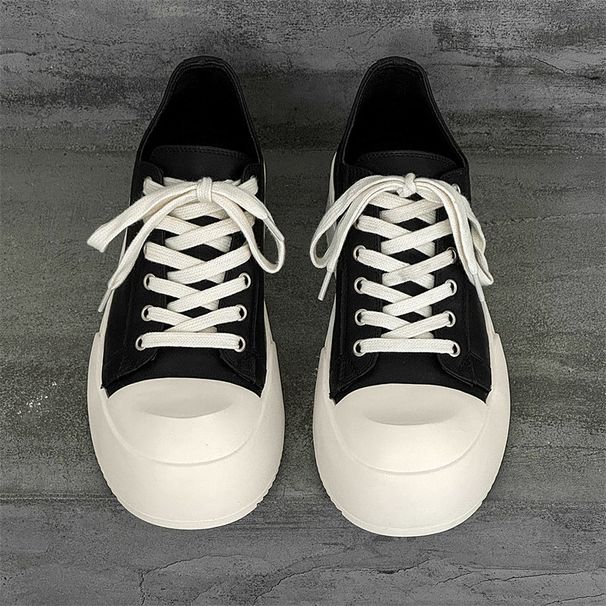 Schwarz-weiße Freizeitschuhe mit zweifarbigem Wildlederfutter_voghion.com