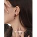Boucles d'oreilles asymétriques en forme de croissant rouge rose, nouveau design de niche de style chinois, boucle d'oreille haut de gamme, polyvalente et à la mode_voghion.com