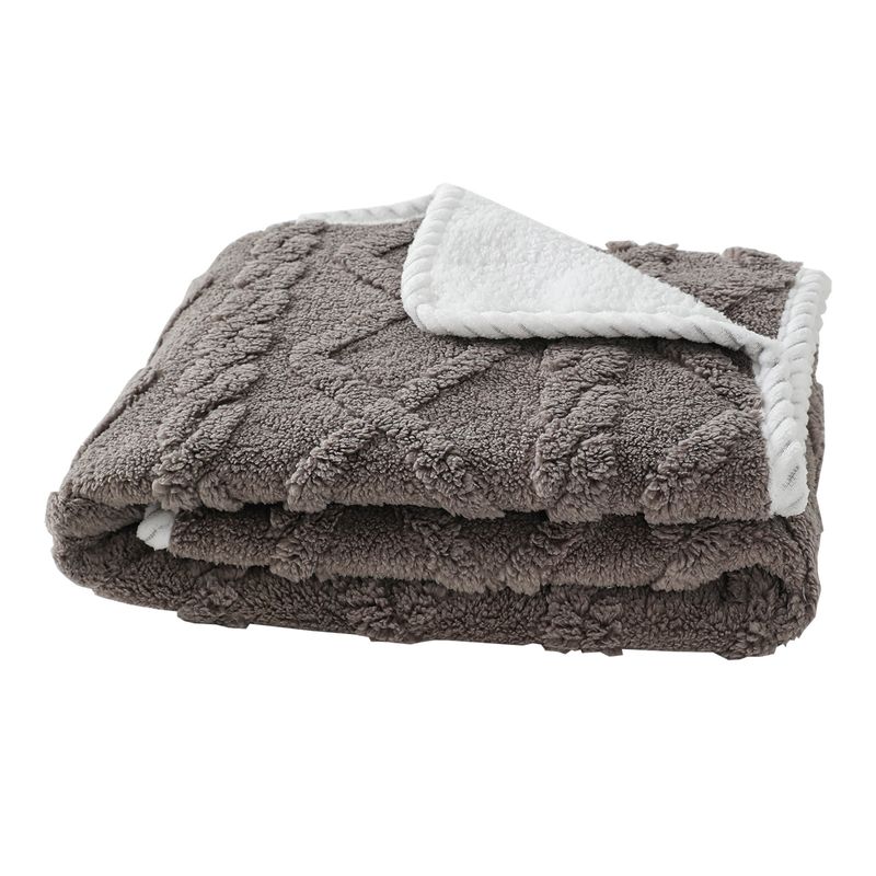 New Plush Autumn And Winter Thickened Warm Pet Sofa Mat Cat Dog Waterproof Mattress_voghion.com