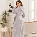 Autumn And Winter Simple And Comfortable Gray Leopard Print Large Pocket Long Bathrobe Bathrobe_voghion.com