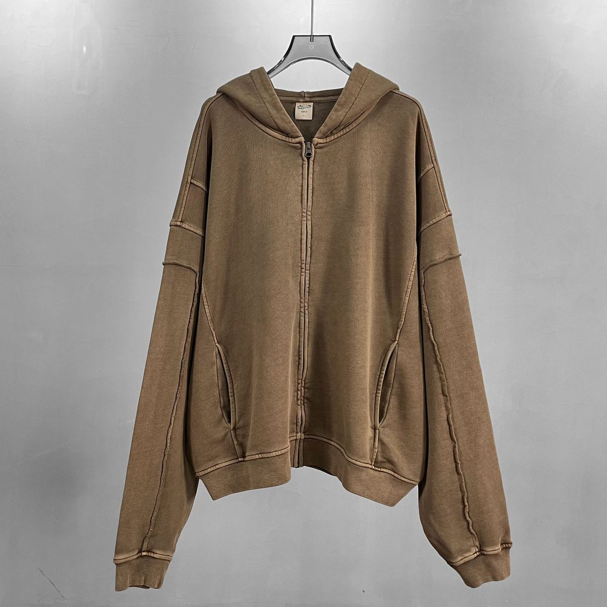 430GSM Wax-Dyed Distressed Hooded Jacket – Raw-Edge Zip-Up Overshirt (Unisex Vintage Streetwear, Boro Wash Effect)_voghion.com