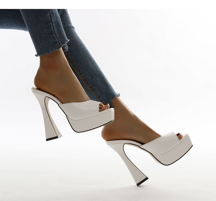 Women's Elegant Square-Toe Block Heel Sandals With Cushioned Insole - Breathable Lightweight Summer Slides In Classic Black & White_voghion.com