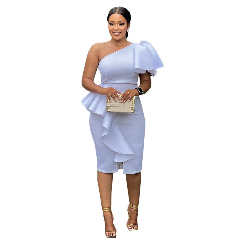 Schulterfreies Damen-Hüfttaschen-Hip-Modekleid im professionellen Stil_voghion.com