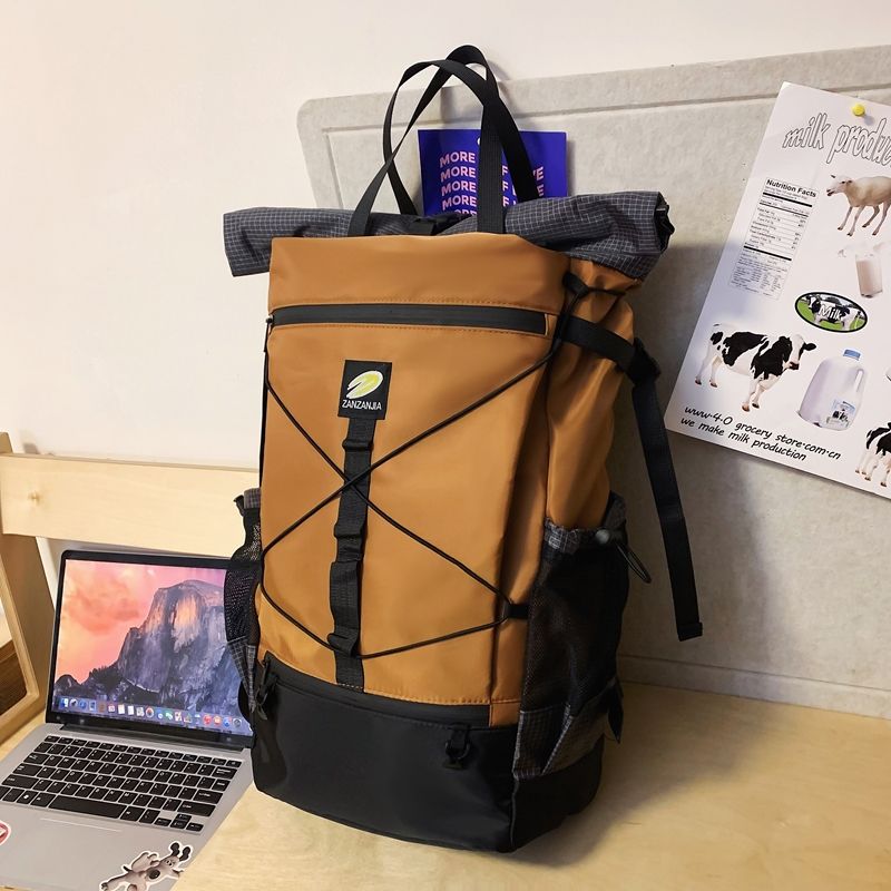 Zaino da trekking leggero alla moda da viaggio_voghion.com