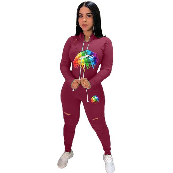 Tuta da donna con cappuccio e blazer a due pezzi con labbra colorate_voghion.com